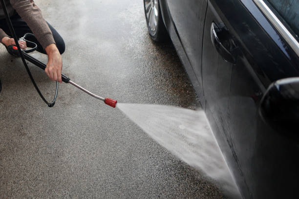 Best Commercial Building Pressure Washing  in Middleport, NY